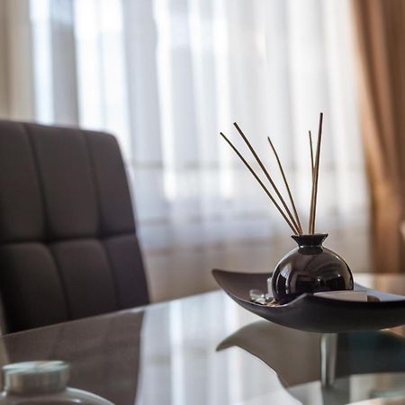 Dany Luxury Apartments Питешти Экстерьер фото