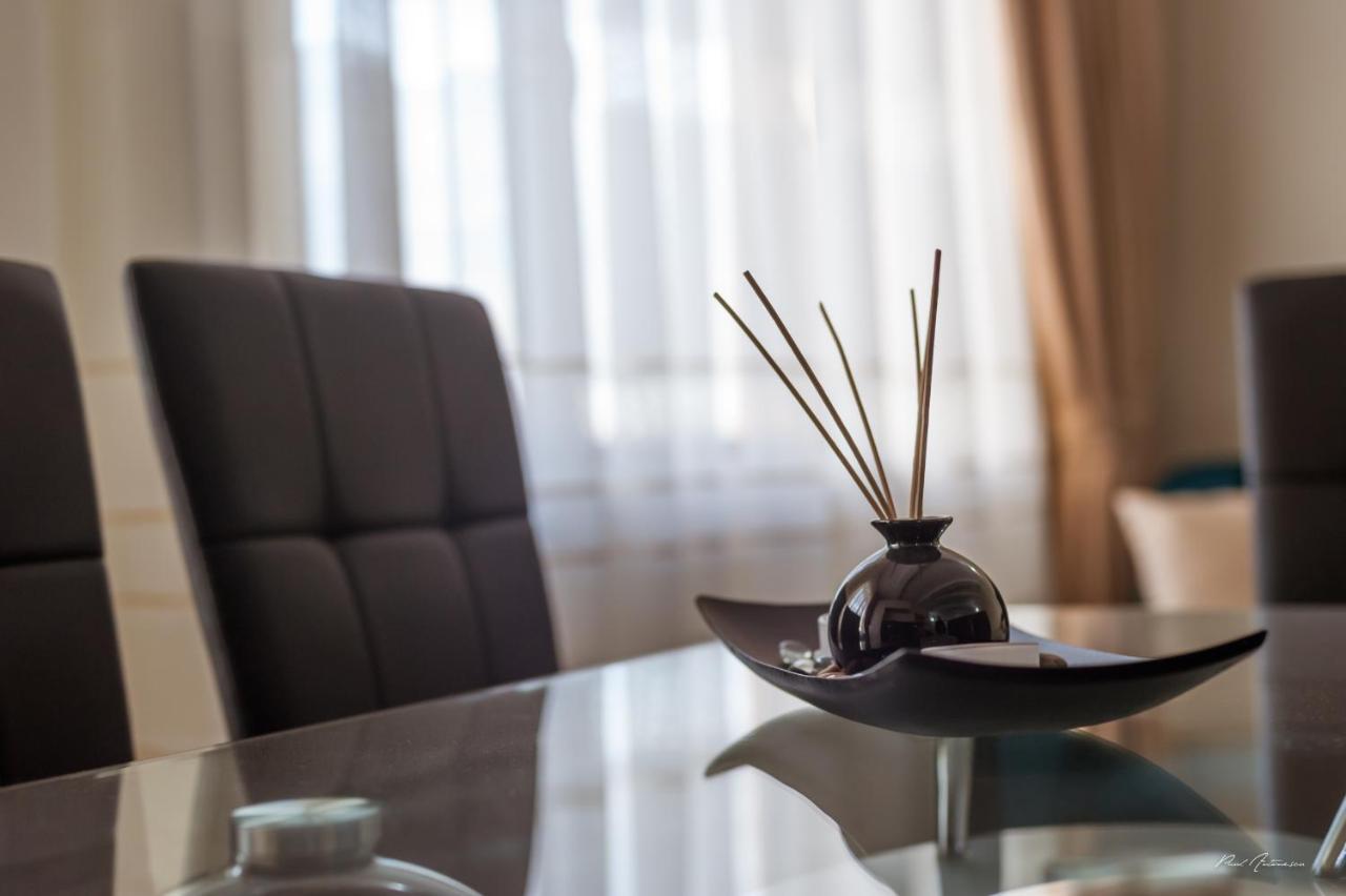 Dany Luxury Apartments Питешти Экстерьер фото